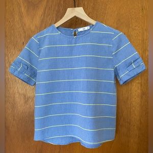 Linen cotton top with yellow stripes, shoulder and back details.